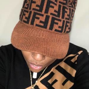 Meet your Posher, Kzca